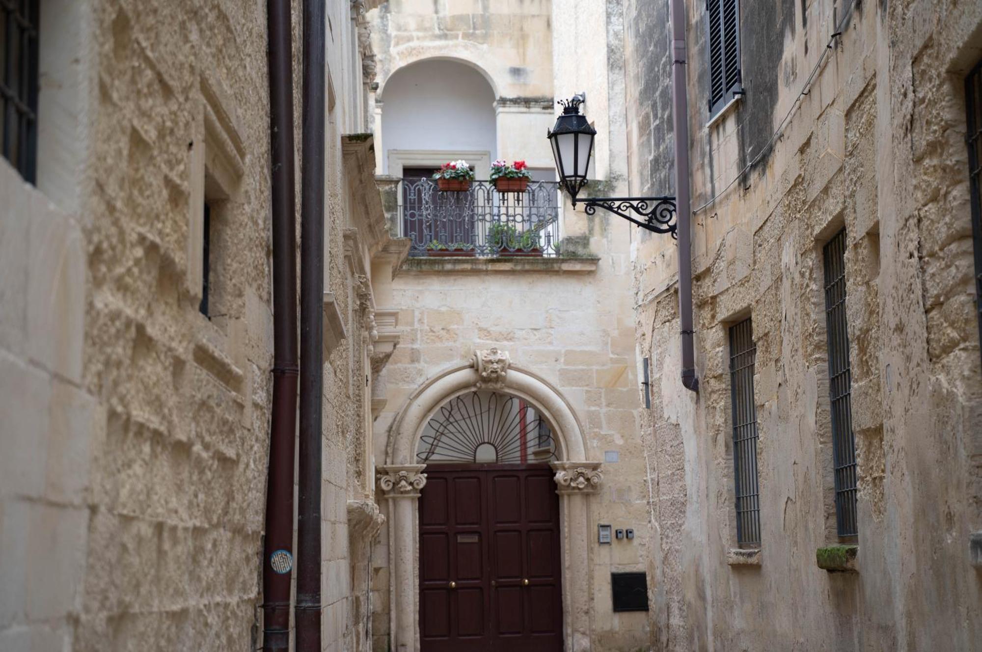 Victoria Apt - Historical Centre Lecce Exterior photo
