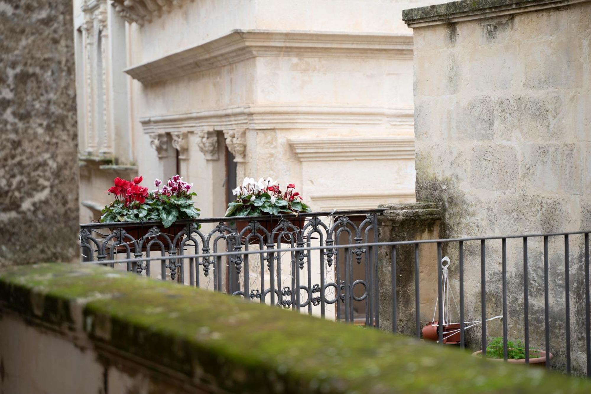 Victoria Apt - Historical Centre Lecce Exterior photo