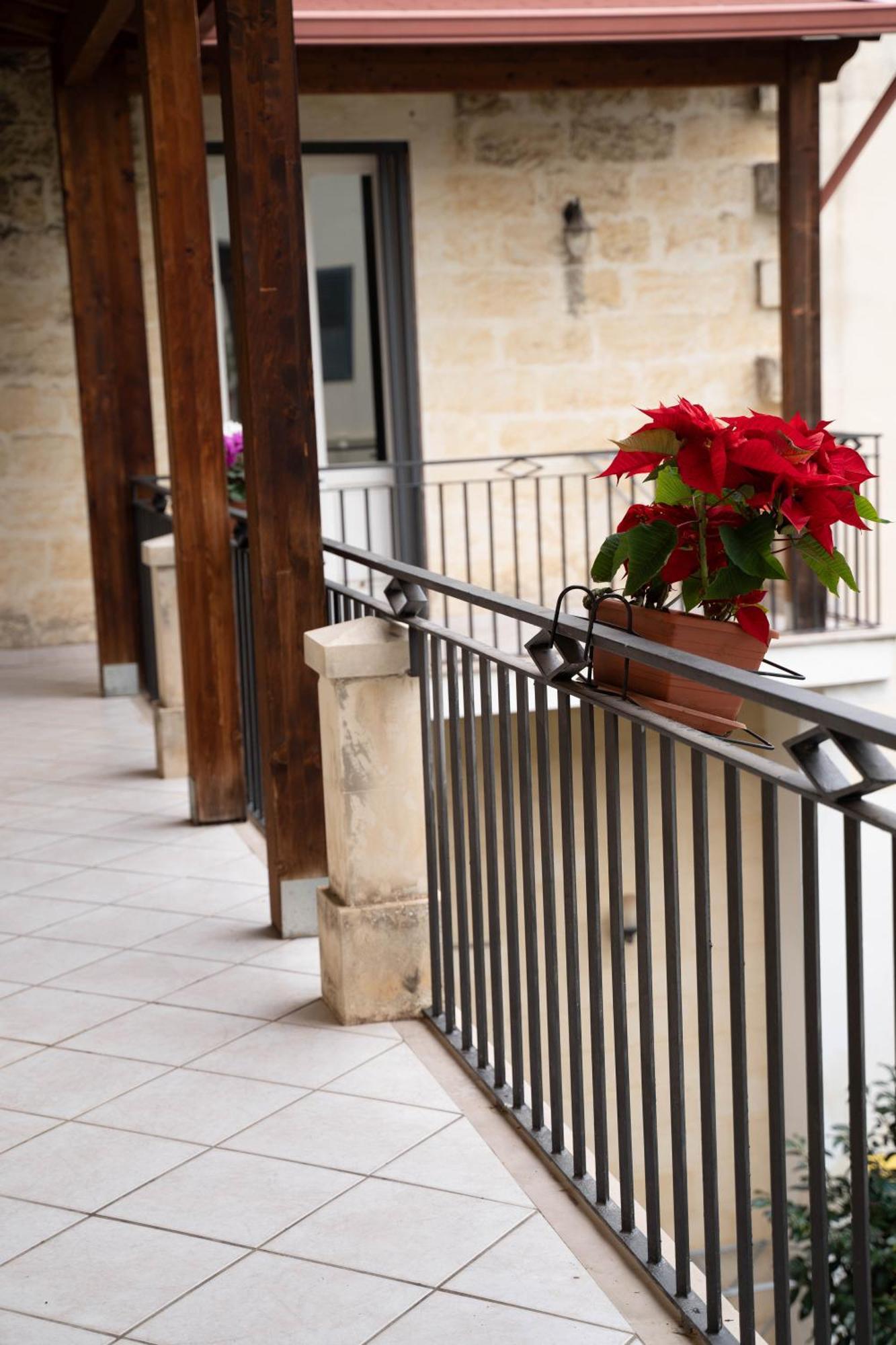Victoria Apt - Historical Centre Lecce Exterior photo